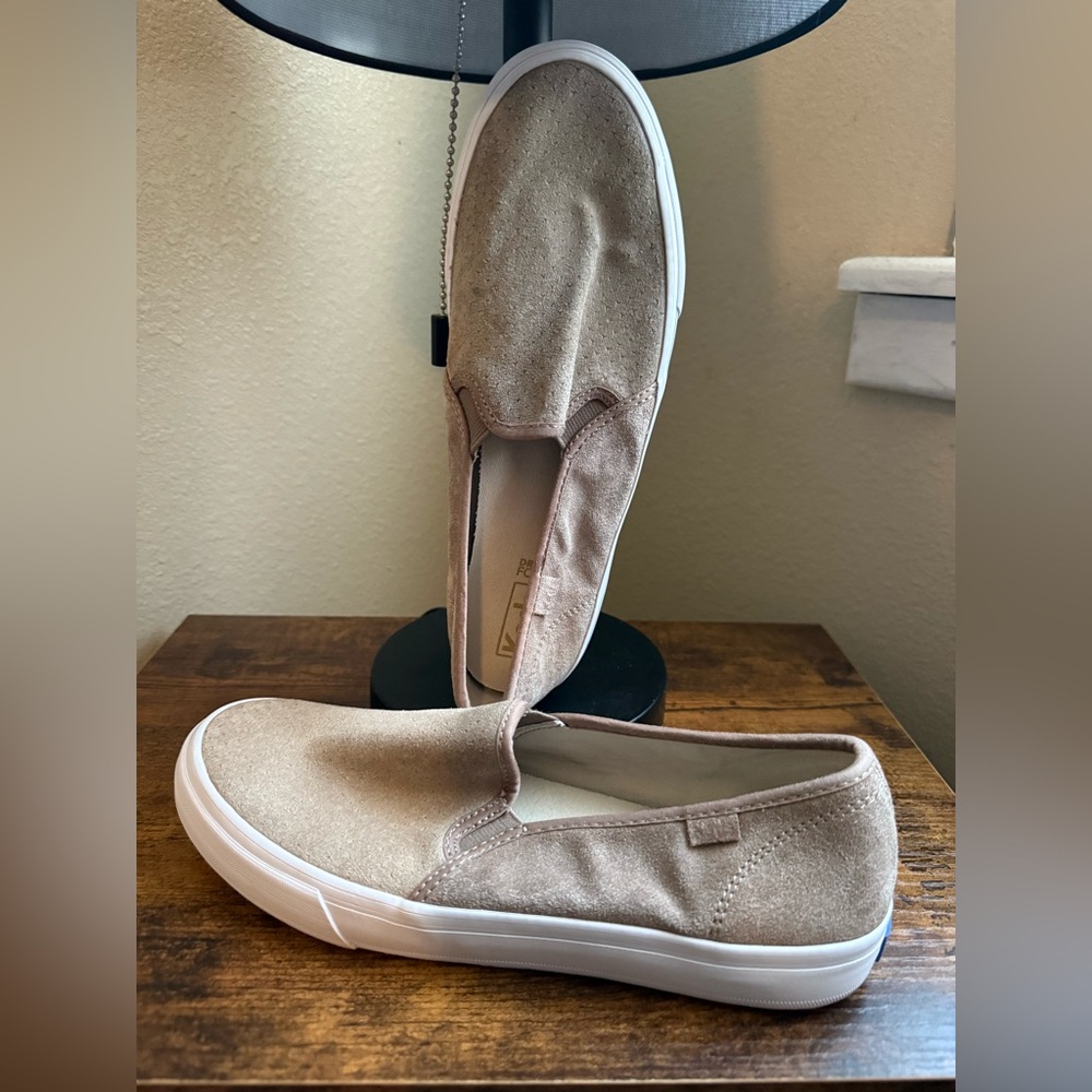 KEDS Women’s Tan Slide On Loafer Shoes 8